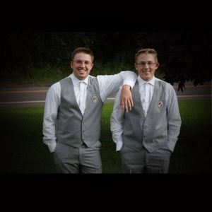 Meet your Posher, Collin